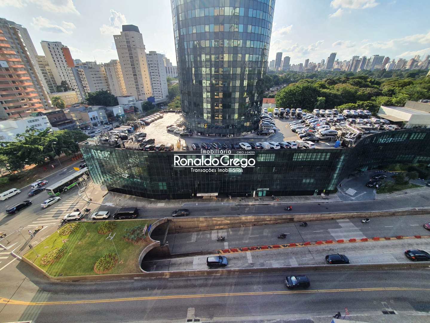 Flat com 1 quarto, Itaim Bibi, São Paulo - R$ 595 mil, Cod: 12290