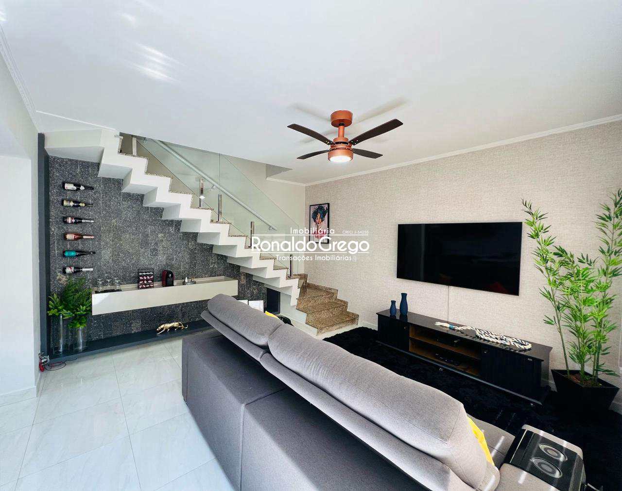 Sobrado à venda e aluguel com 3 quartos, 200m² - Foto 19