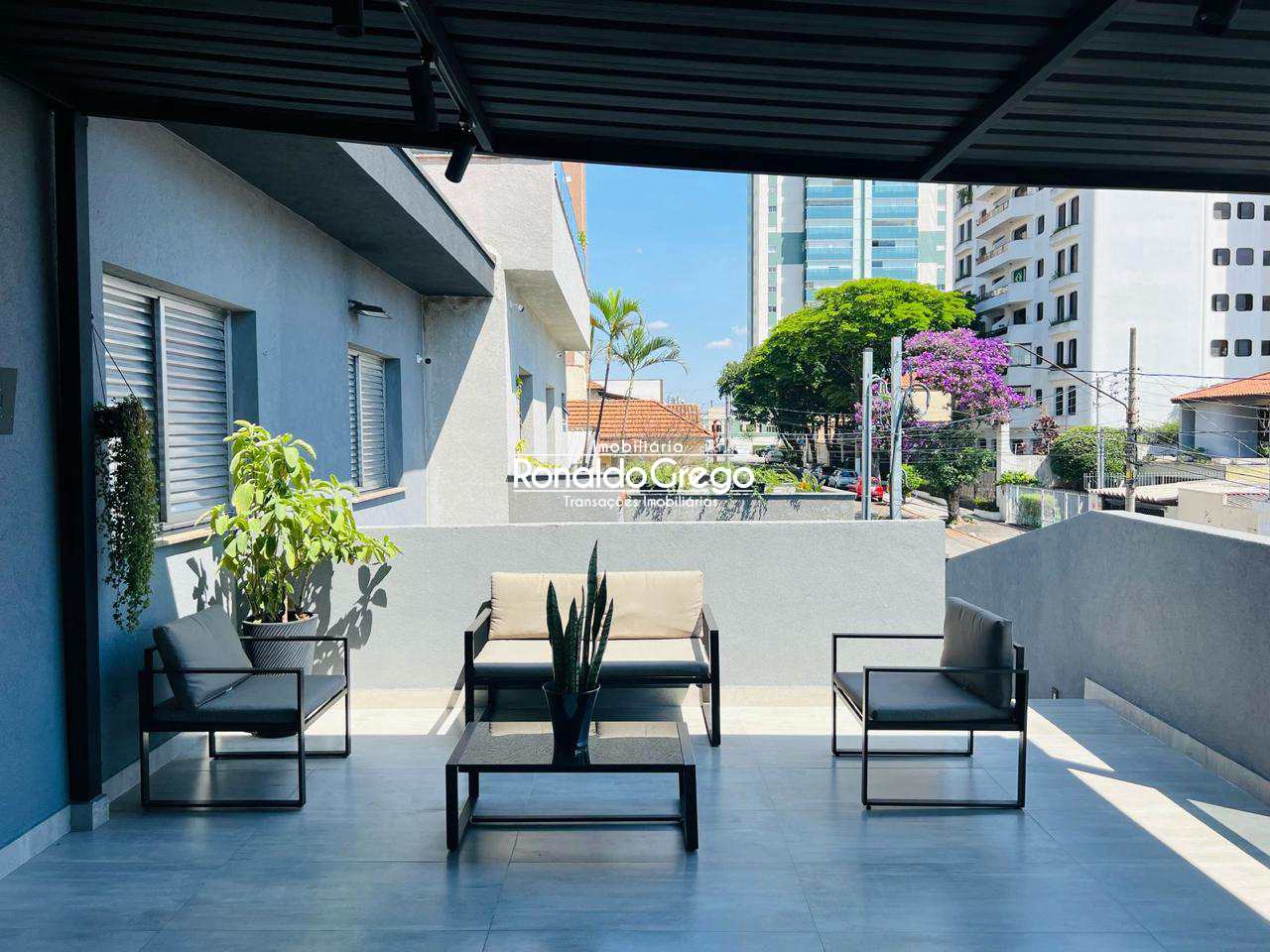 Sobrado à venda e aluguel com 3 quartos, 200m² - Foto 9