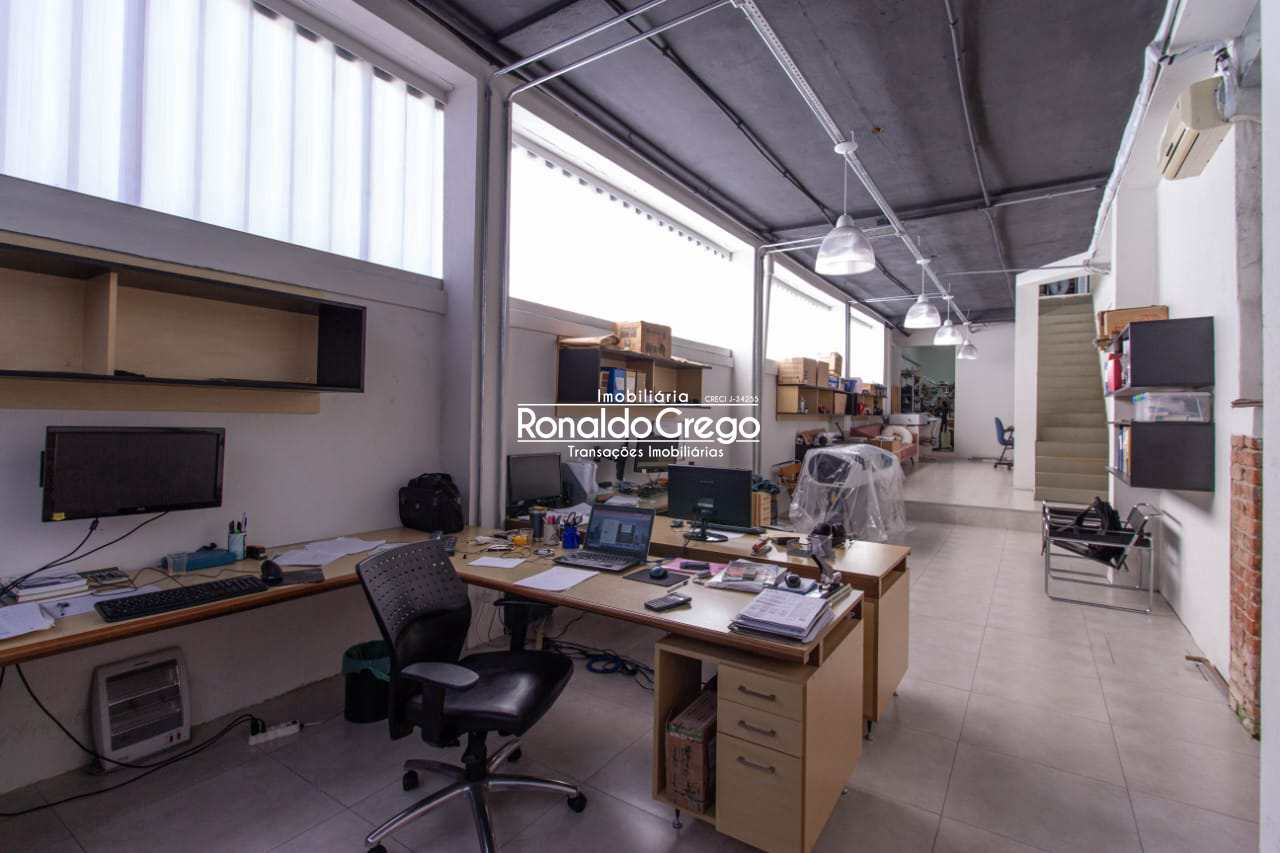 Casa à venda com 2 quartos, 240m² - Foto 36
