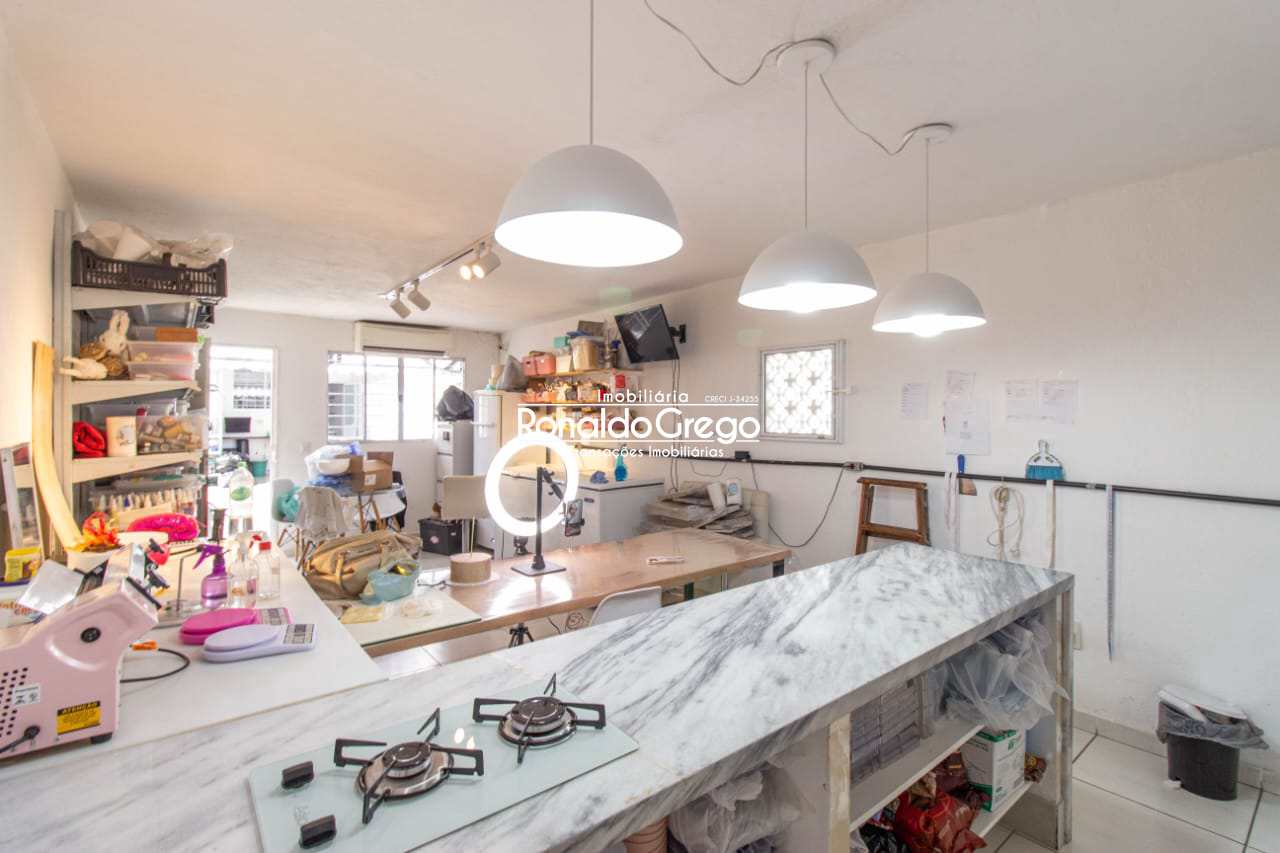 Casa à venda com 2 quartos, 240m² - Foto 19