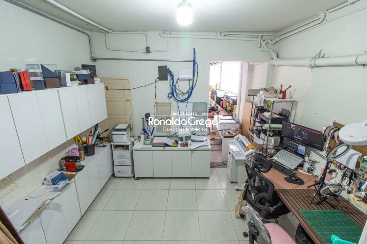 Casa à venda com 2 quartos, 240m² - Foto 29