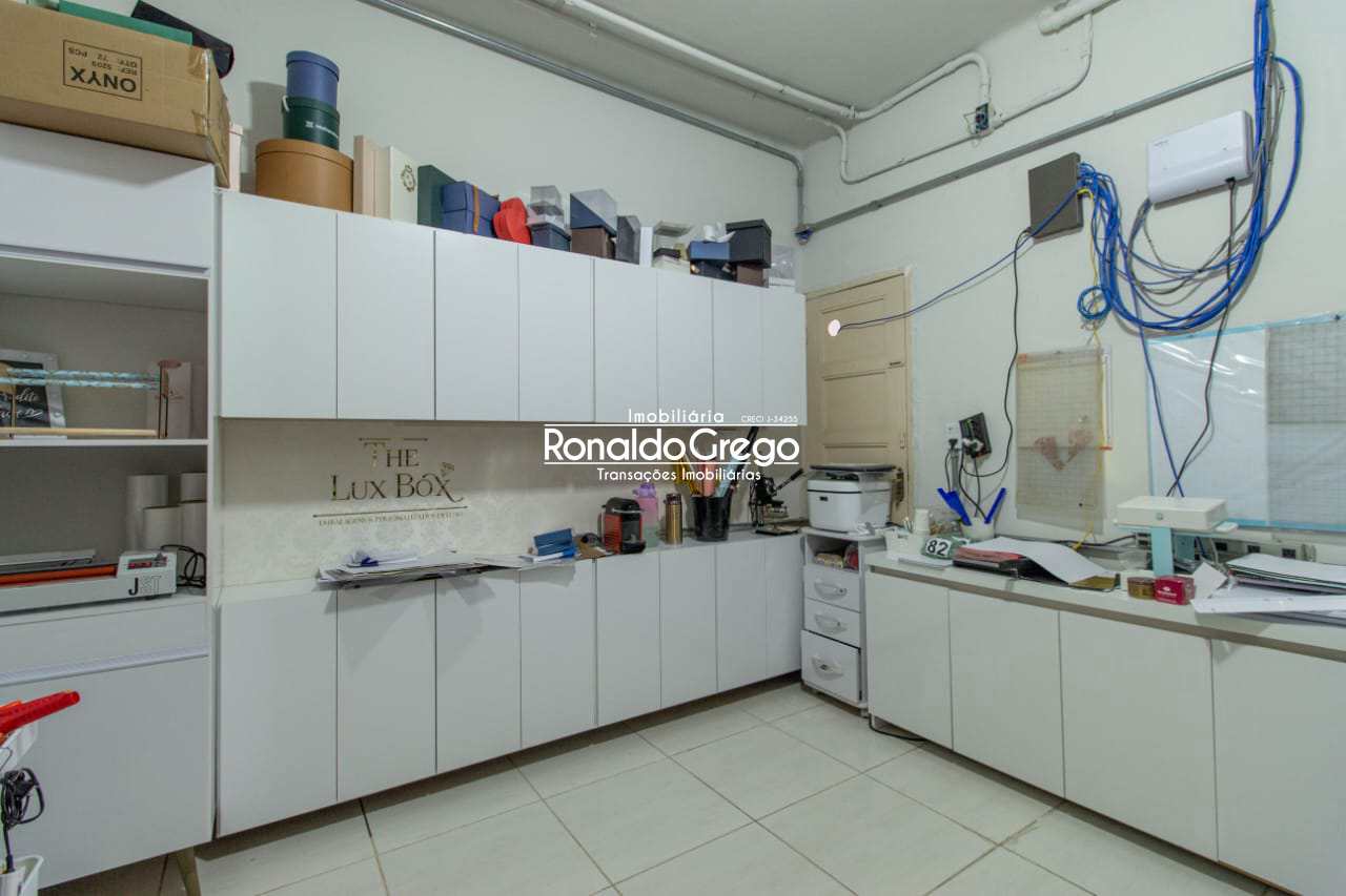 Casa à venda com 2 quartos, 240m² - Foto 28