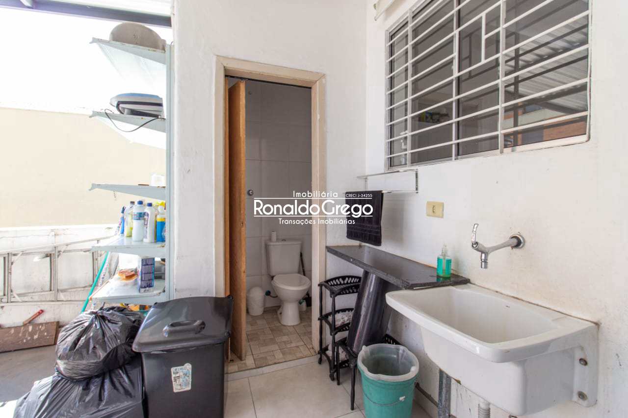 Casa à venda com 2 quartos, 240m² - Foto 11