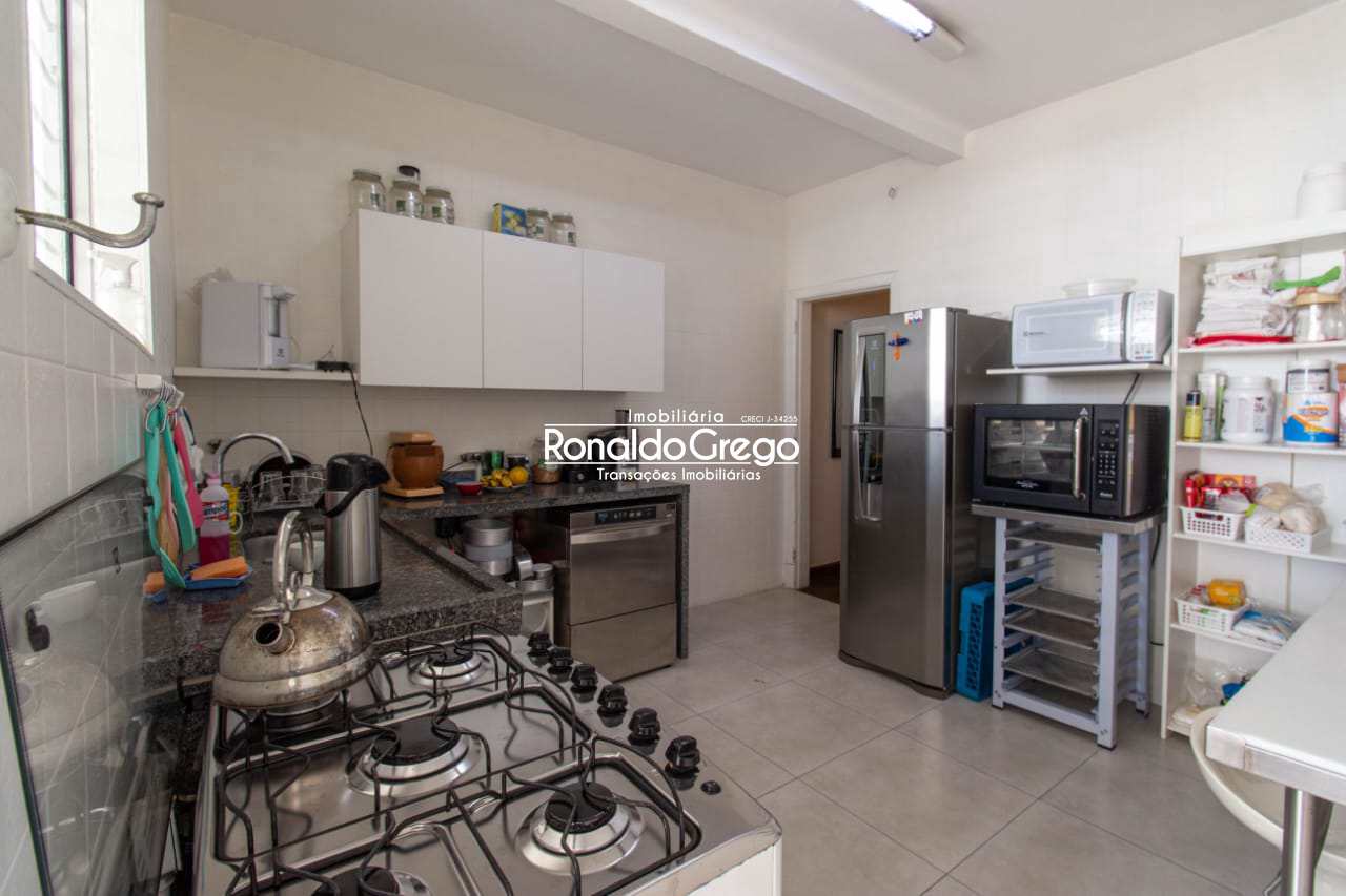 Casa à venda com 2 quartos, 240m² - Foto 6
