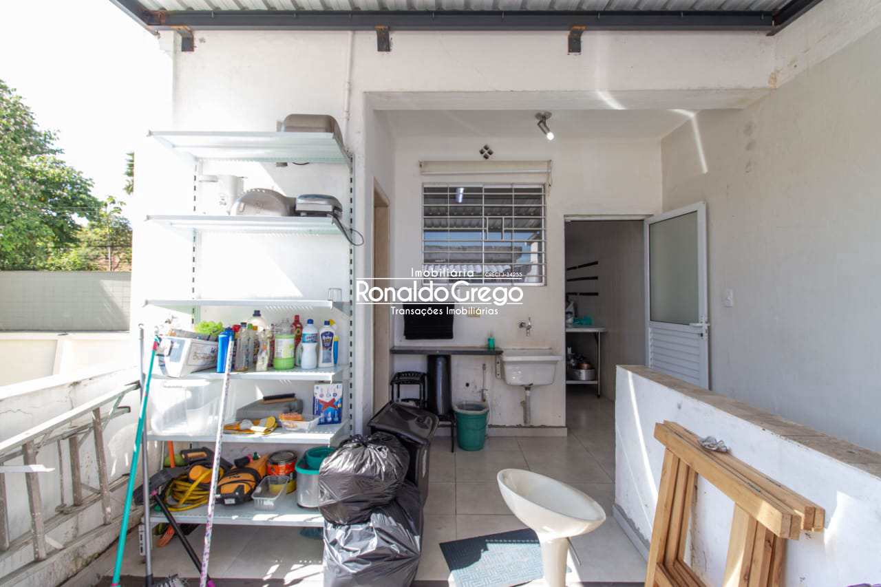 Casa à venda com 2 quartos, 240m² - Foto 10