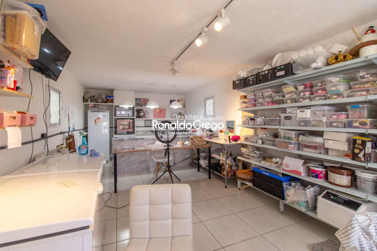 Casa à venda com 2 quartos, 240m² - Foto 15