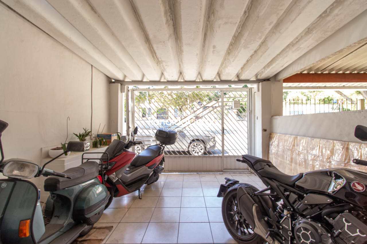 Casa à venda com 2 quartos, 240m² - Foto 30