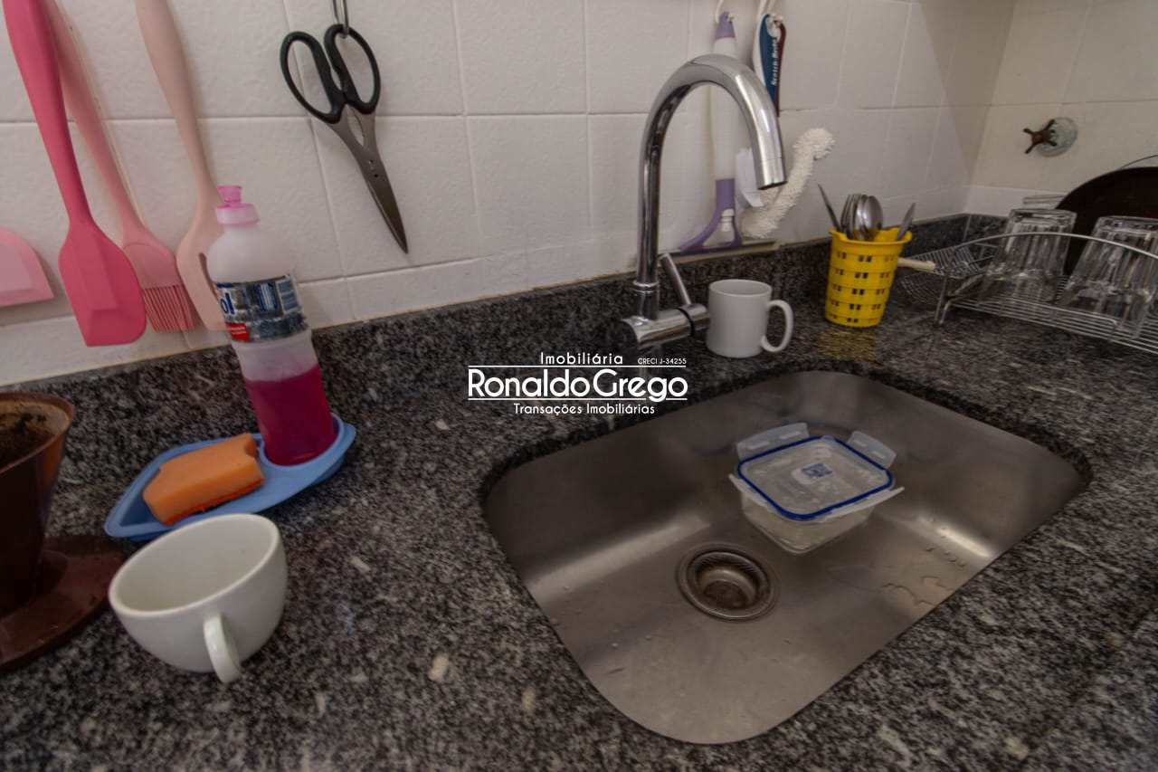 Casa à venda com 2 quartos, 240m² - Foto 12