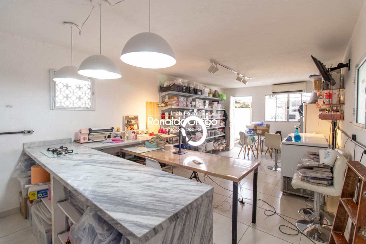 Casa à venda com 2 quartos, 240m² - Foto 21