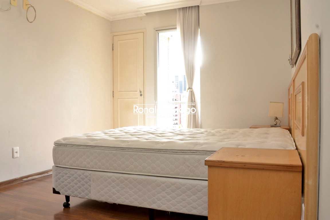 Apartamento à venda com 3 quartos, 118m² - Foto 18