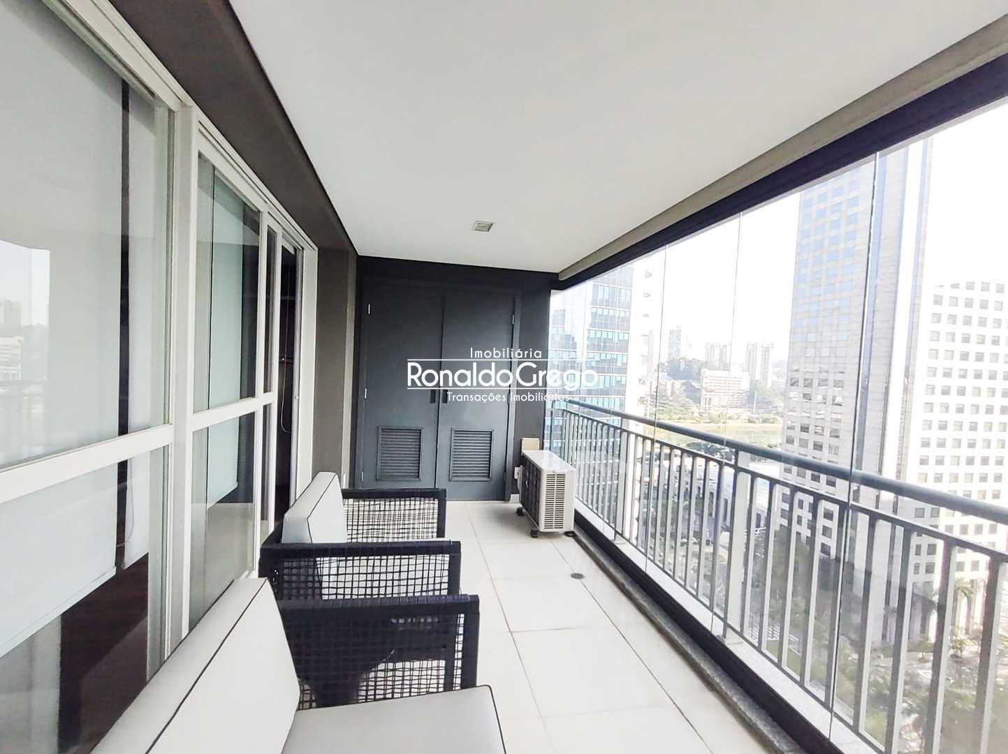 Apartamento para alugar com 1 quarto, 62m² - Foto 1