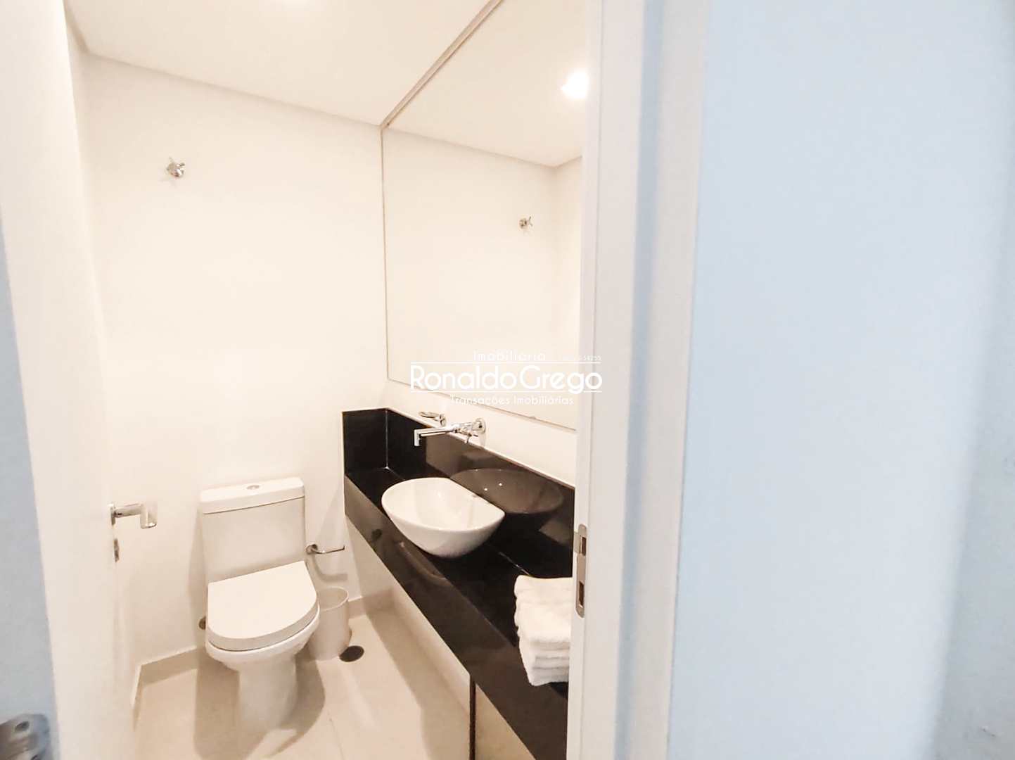 Apartamento para alugar com 1 quarto, 62m² - Foto 15