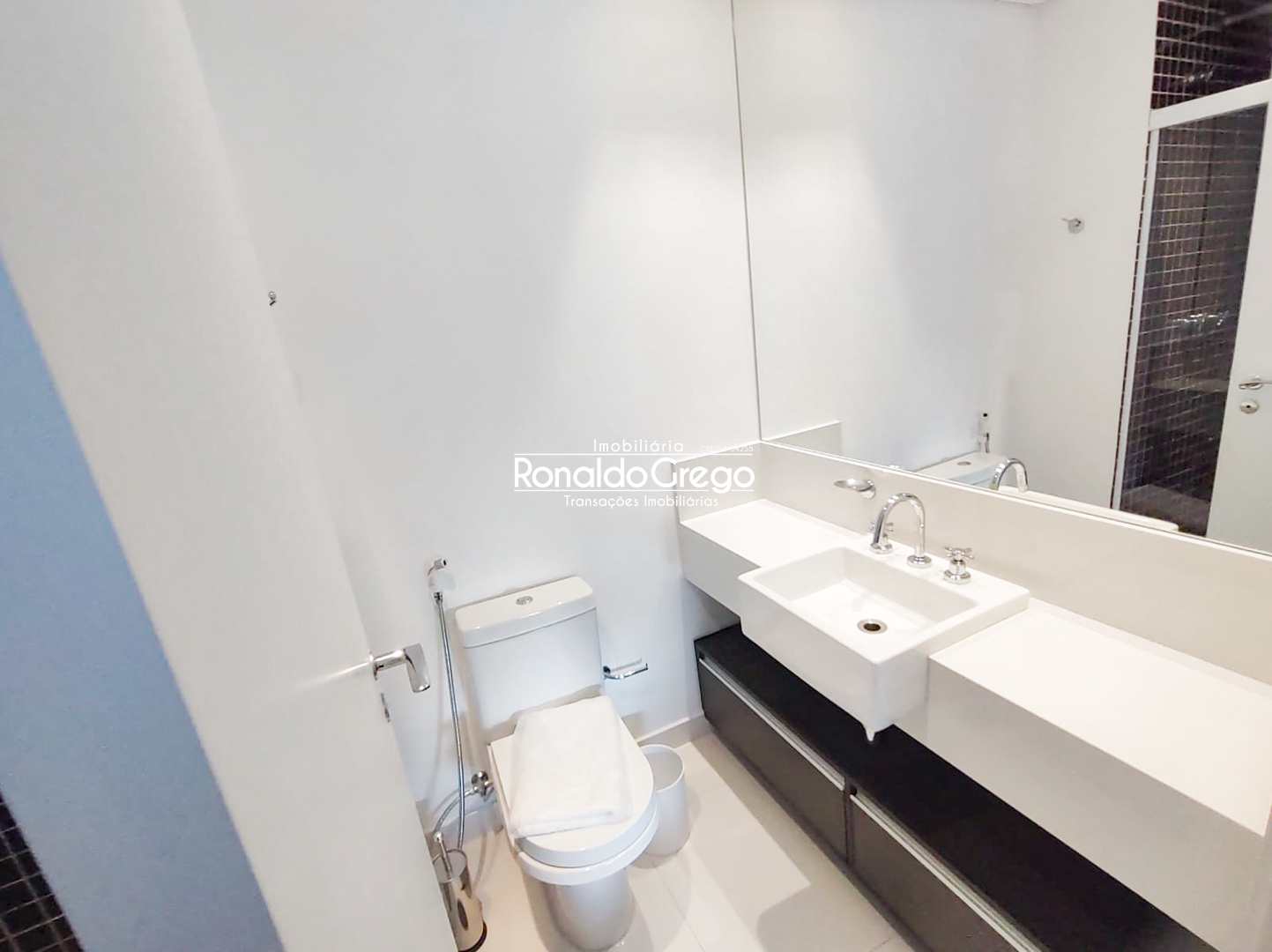 Apartamento para alugar com 1 quarto, 62m² - Foto 11