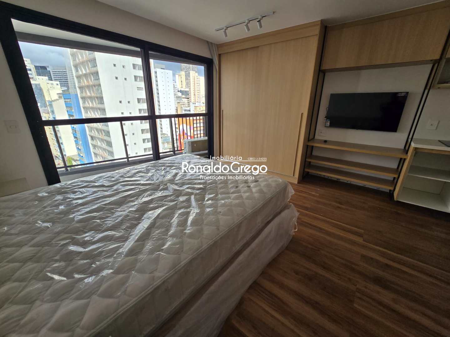 Atravessou a rua chegou na Faculdade Santa Casa na Misericórdia