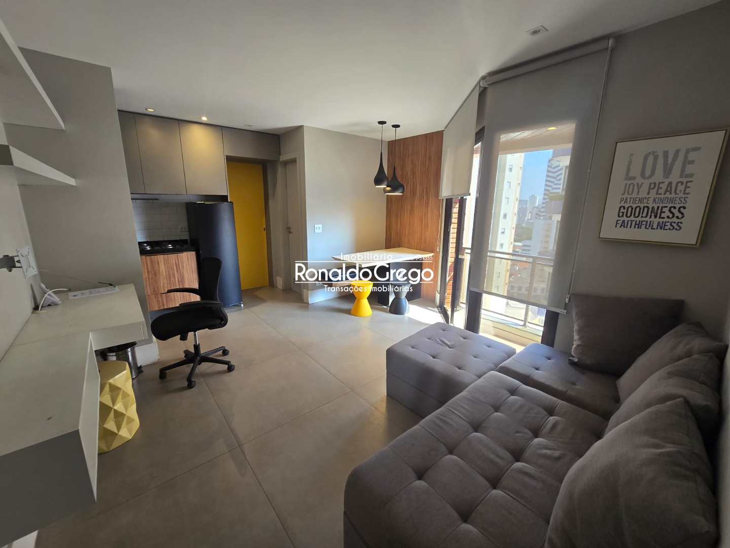 Flat com 1 quarto, Moema Pássaros, vaga e serviços
