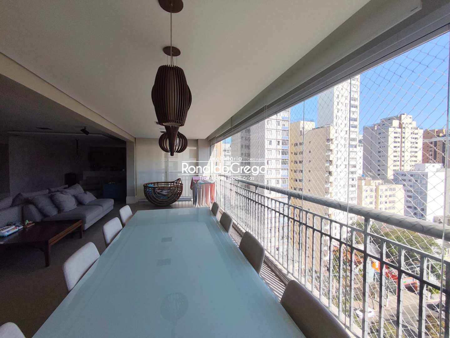 Apartamento mobiliado  Vila Mariana, 3 suites 3 vagas Porteira