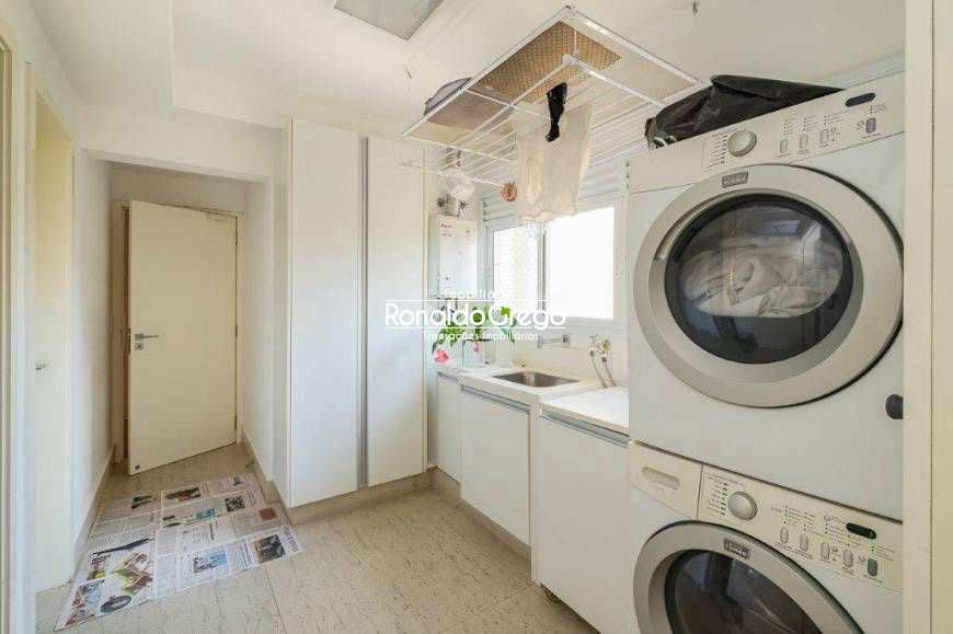 Apartamento à venda com 3 quartos, 210m² - Foto 12