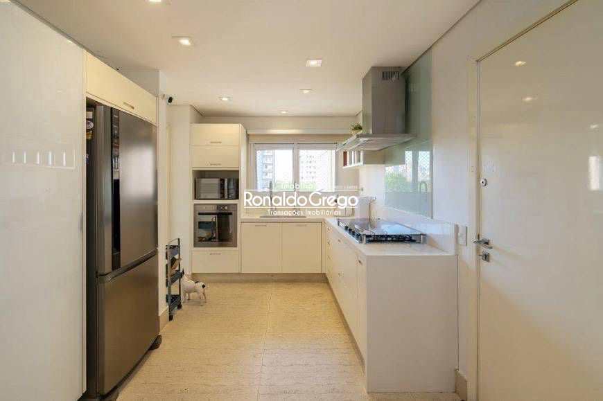 Apartamento à venda com 3 quartos, 210m² - Foto 6