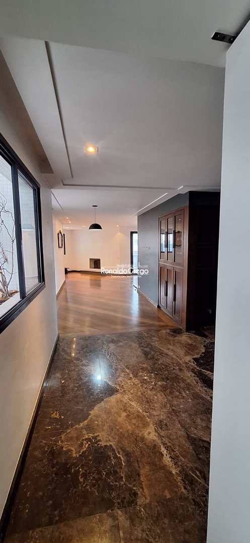 Apartamento com 4 quartos, 2 suites 3 vagas  Aclimação