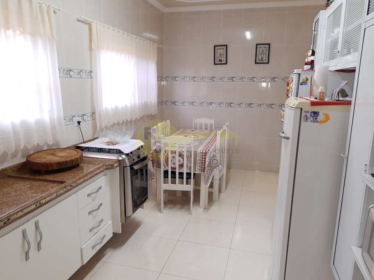 Casa à venda com 3 quartos, 300m² - Foto 31