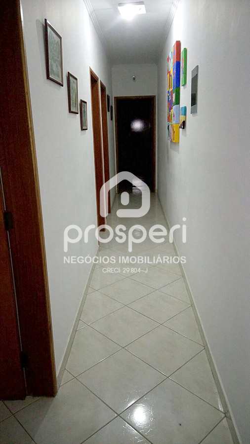 Casa à venda com 3 quartos, 250m² - Foto 10