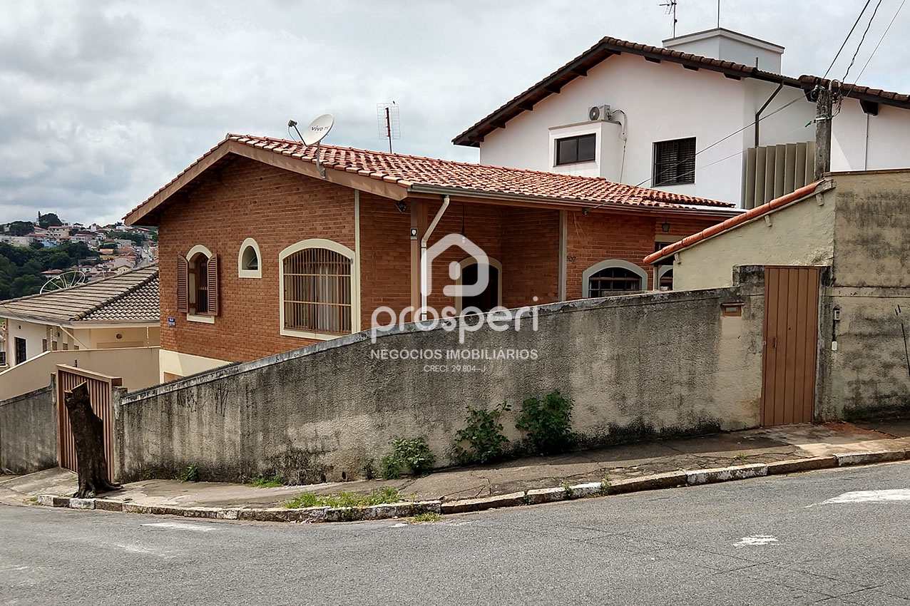 Casa à venda com 3 quartos, 350m² - Foto 1