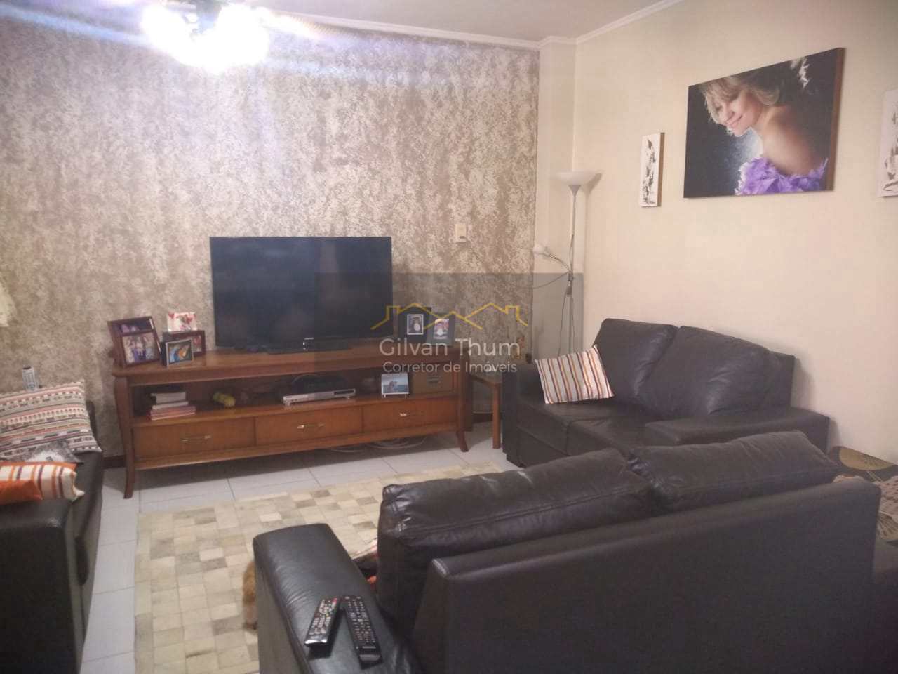 Casa à venda com 2 quartos, 140m² - Foto 2