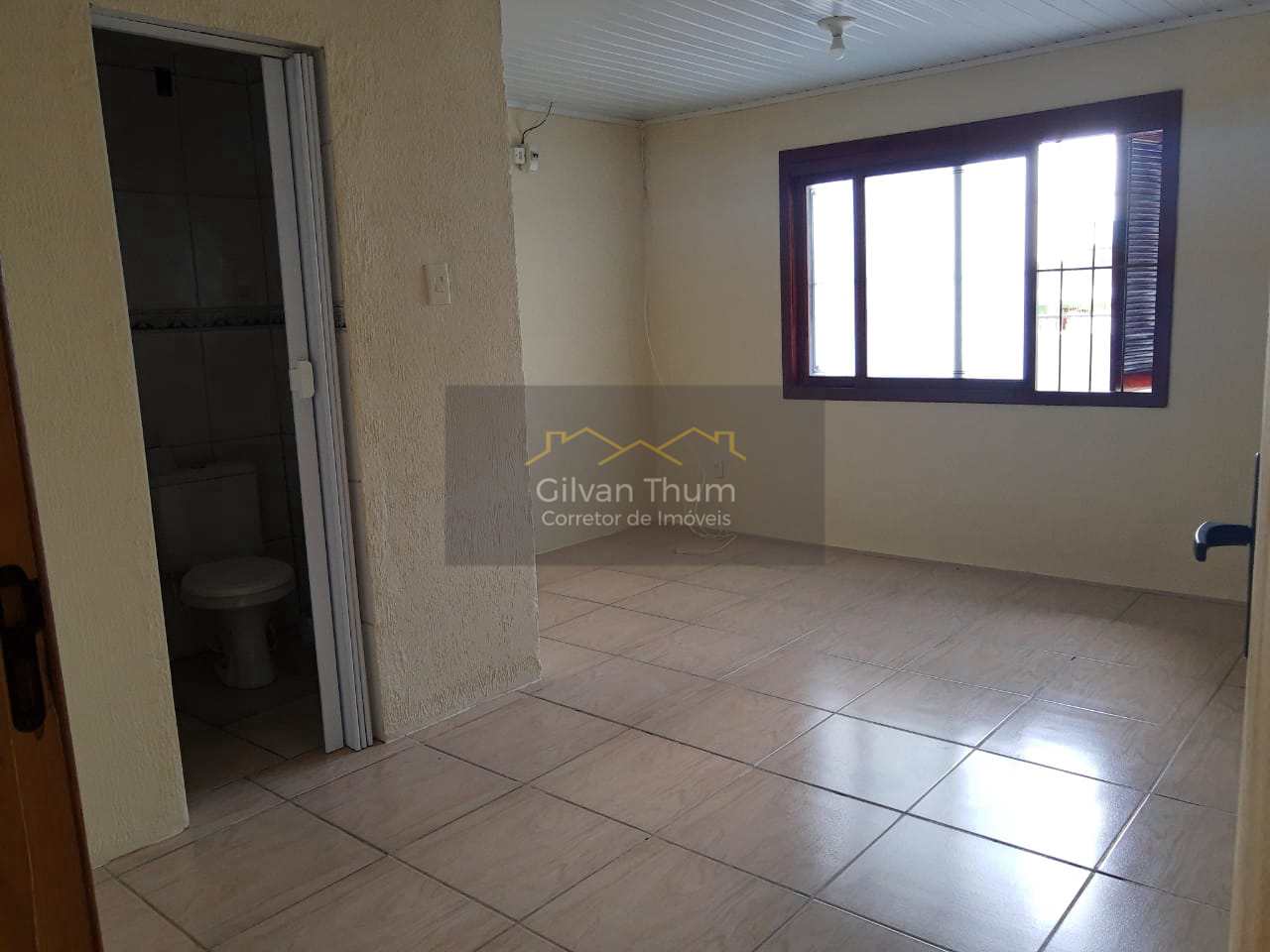 Casa à venda com 3 quartos, 150m² - Foto 2