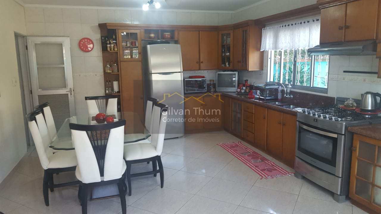 Casa à venda com 3 quartos, 200m² - Foto 9