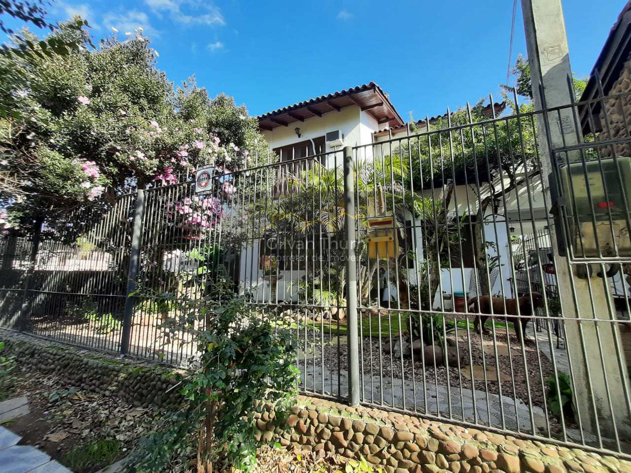 Casa à venda com 5 quartos, 356m² - Foto 1