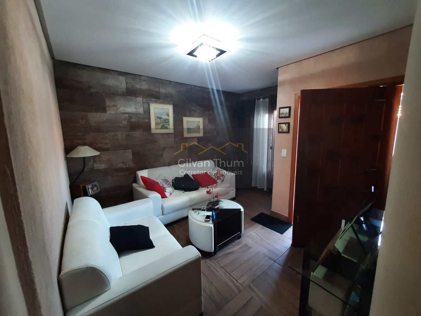 Casa à venda com 3 quartos, 200m² - Foto 2