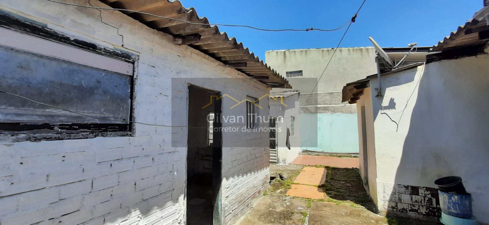 Casa à venda com 3 quartos, 60m² - Foto 26