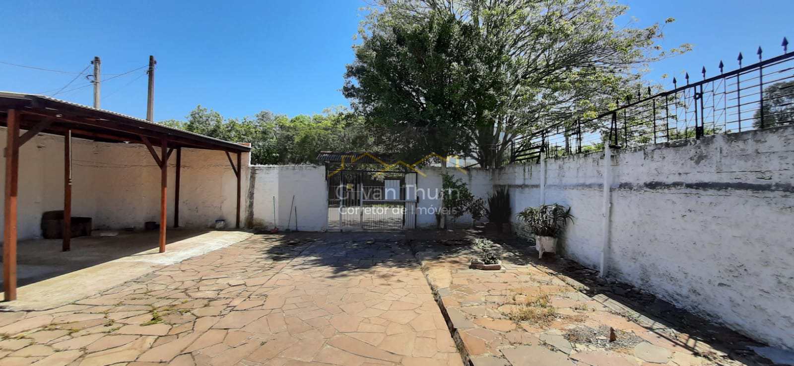 Casa à venda com 3 quartos, 60m² - Foto 2