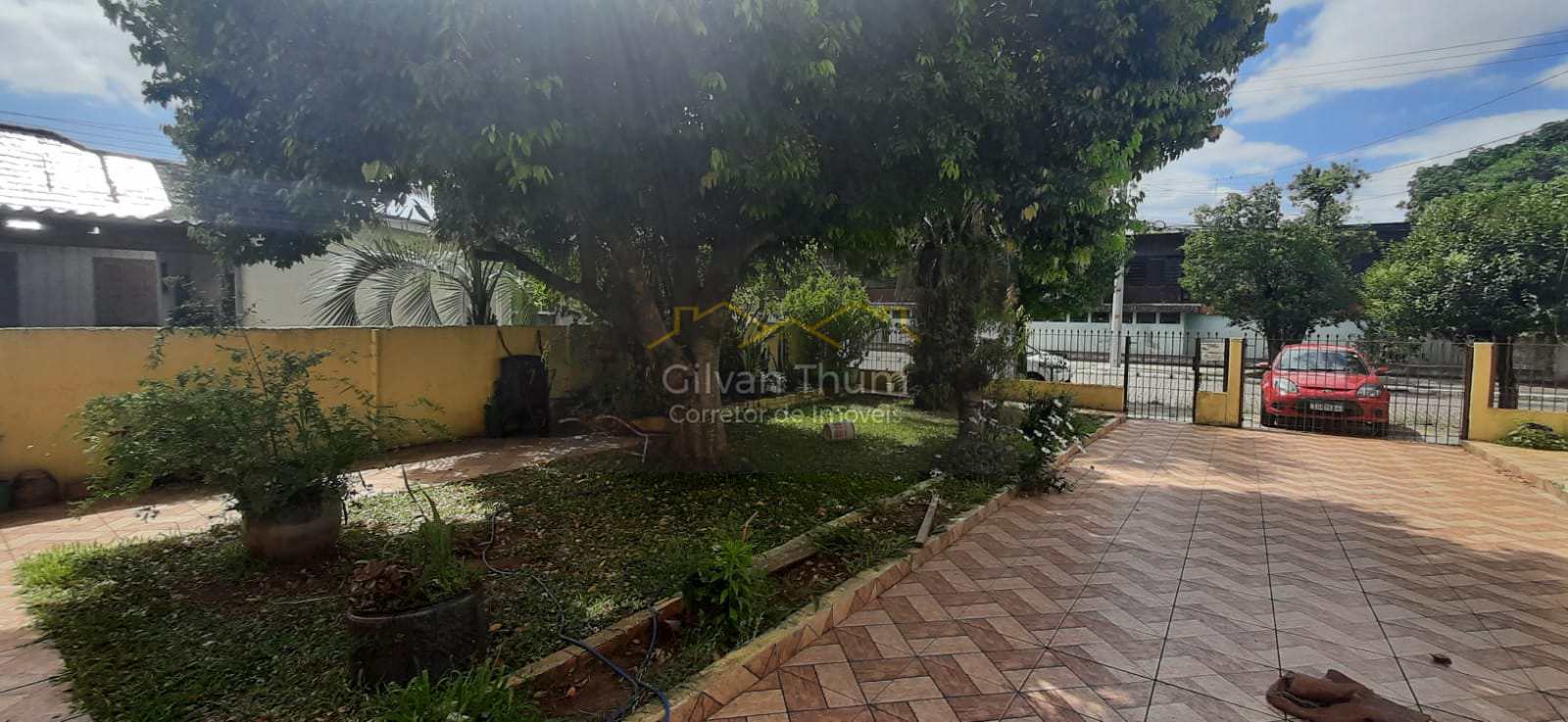 Casa à venda com 4 quartos, 110m² - Foto 2