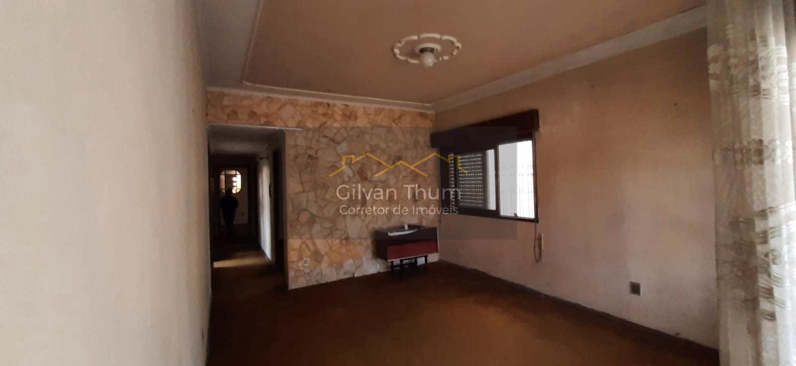 Casa à venda com 3 quartos, 170m² - Foto 2