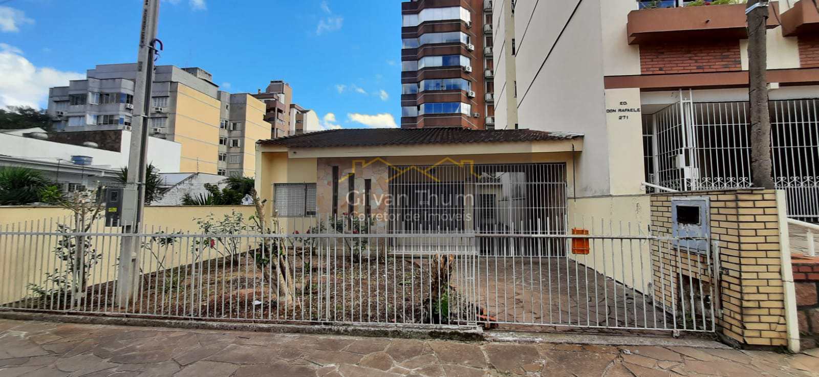 Casa à venda com 3 quartos, 170m² - Foto 1