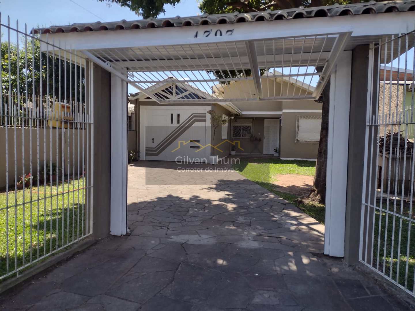 Casa à venda com 3 quartos, 155m² - Foto 2