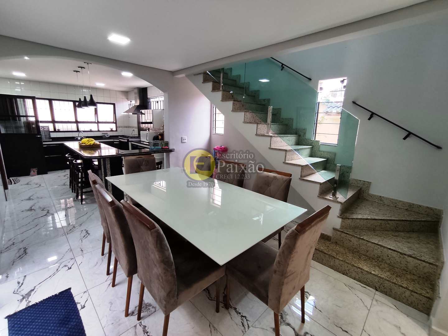 Sobrado à venda com 3 quartos, 180m² - Foto 2