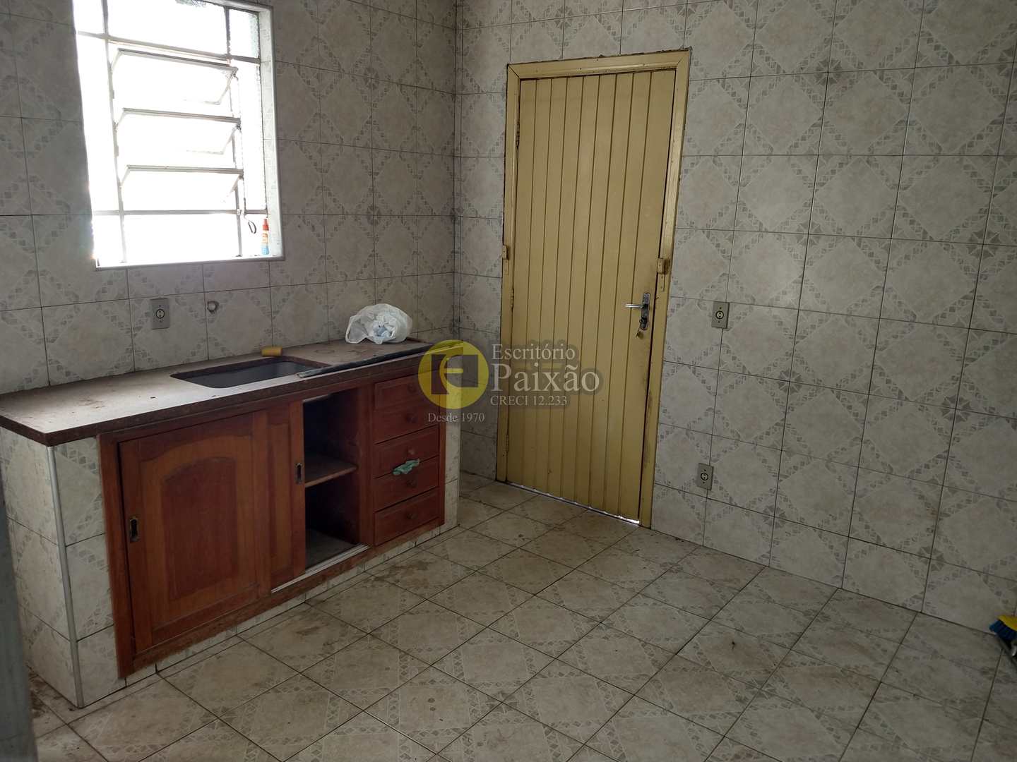 Casa à venda com 2 quartos, 500m² - Foto 8