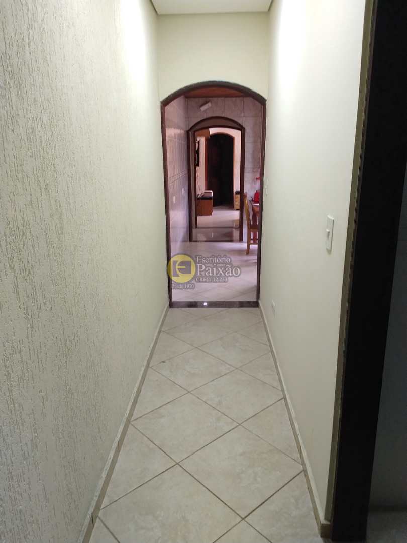 Casa à venda com 3 quartos, 250m² - Foto 7