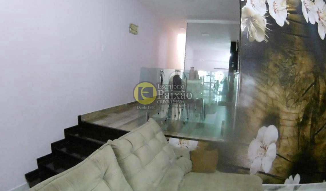 Casa à venda com 2 quartos, 280m² - Foto 2