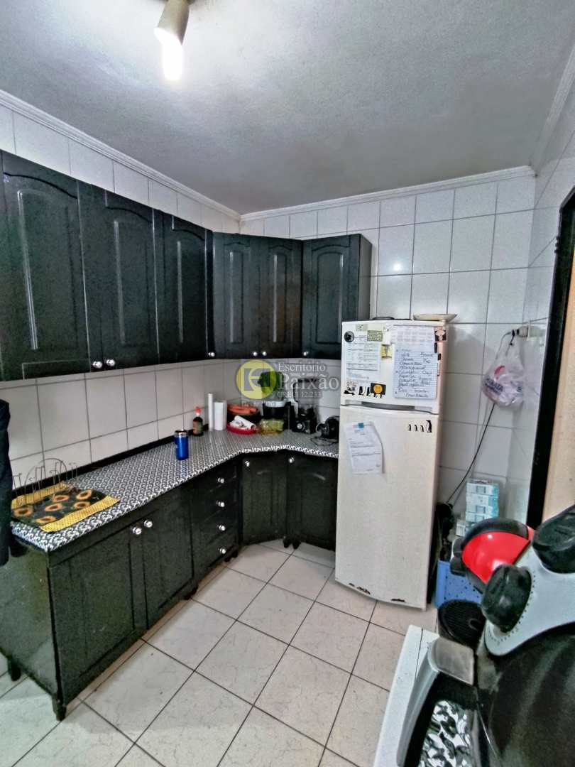 Apartamento à venda com 2 quartos, 64m² - Foto 12