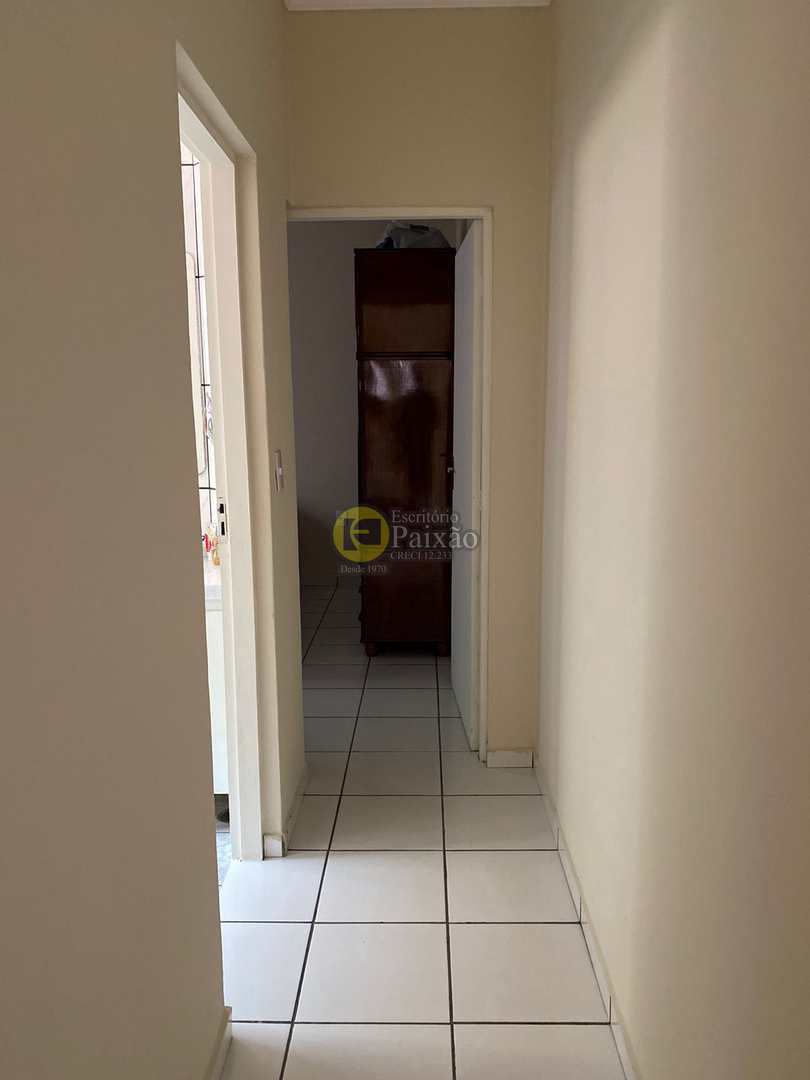 Casa à venda com 5 quartos, 250m² - Foto 10