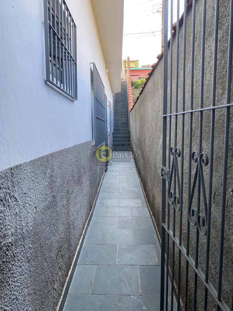 Casa à venda com 5 quartos, 250m² - Foto 22