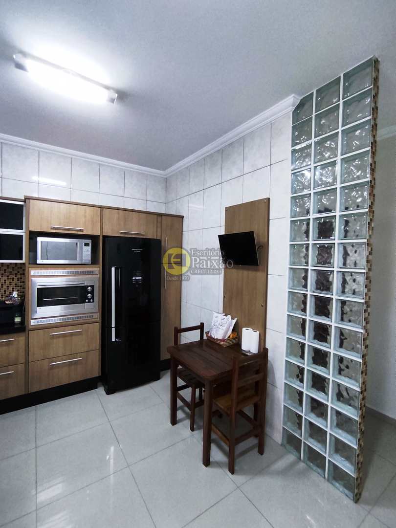 Sobrado à venda com 3 quartos, 150m² - Foto 11