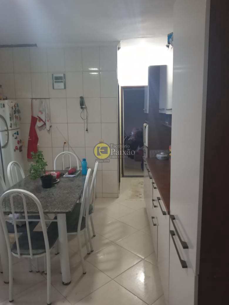 Casa à venda com 2 quartos, 280m² - Foto 6