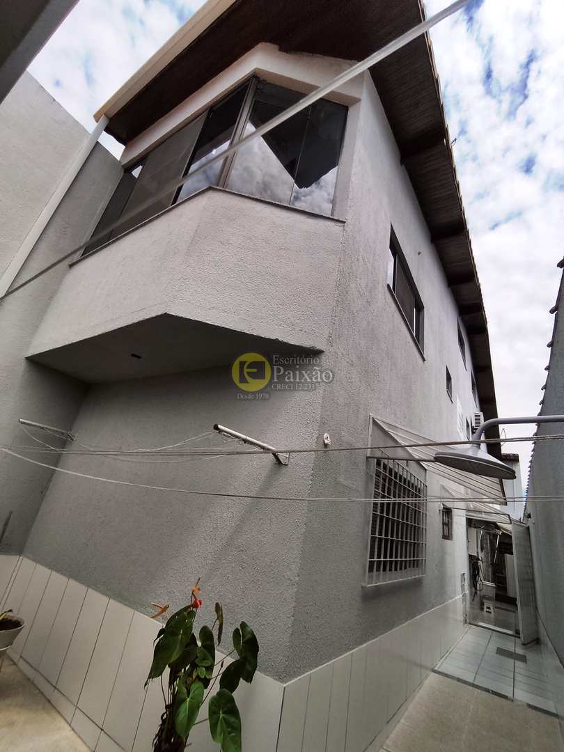 Sobrado à venda com 4 quartos, 200m² - Foto 36