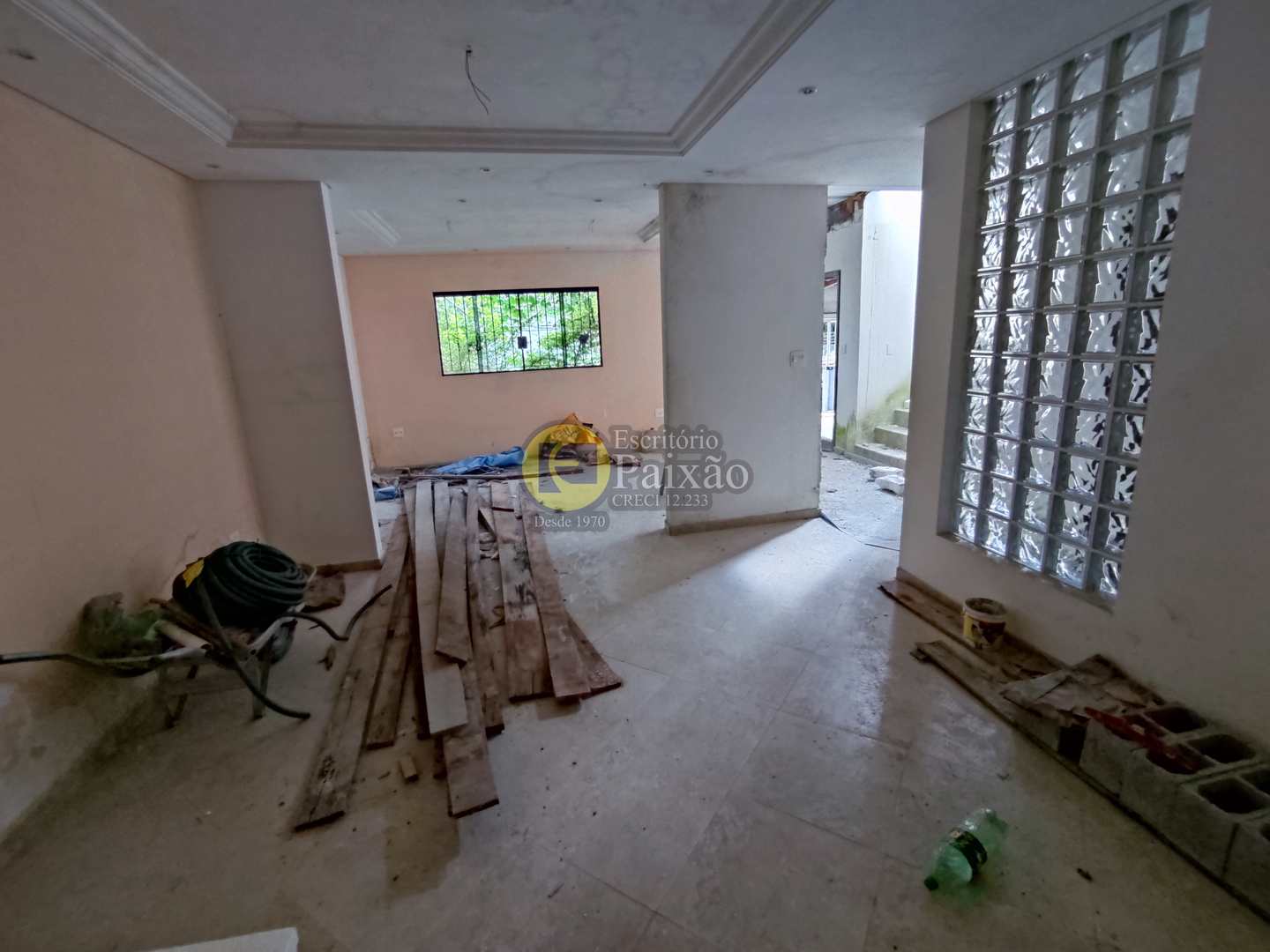 Sobrado à venda com 3 quartos, 290m² - Foto 4