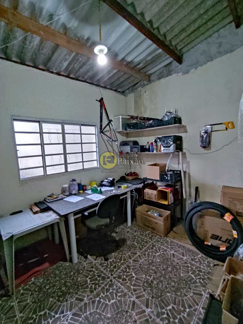 Casa à venda com 2 quartos, 125m² - Foto 17